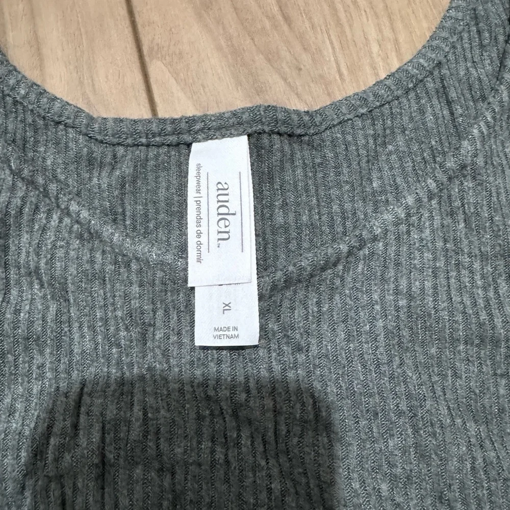 Auden dark gray Ribbed Tank Top- size XL - Picture 2 of 4